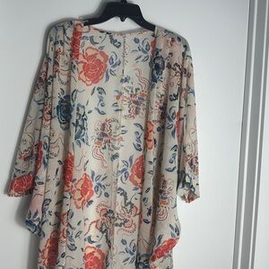 🩷 Chic Floral Kimono Sleeve Blouse